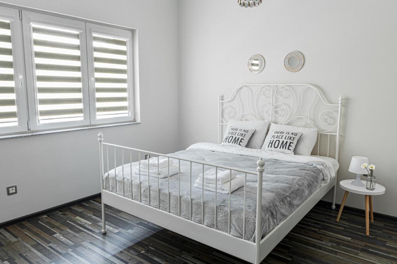 Gladstone Suites Plovdiv Bagian luar foto