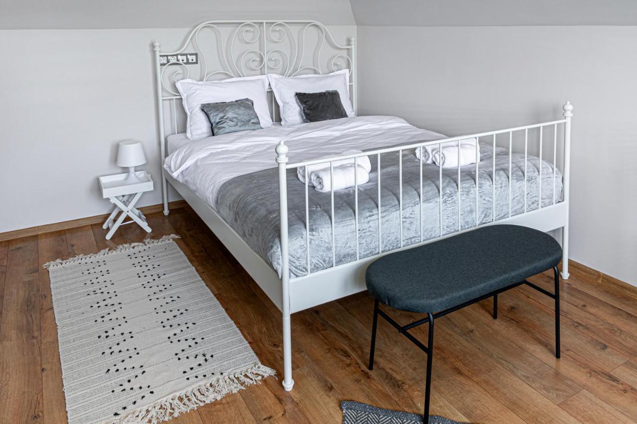 Gladstone Suites Plovdiv Bagian luar foto
